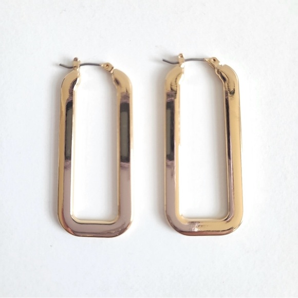 House of Harlow Elegant Gold Hoop Earrings - Picture 5 of 6